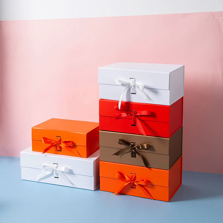 Folding Rigid Candy Boxes Corrugated Cardboard Clothing Gift Box For Holiday