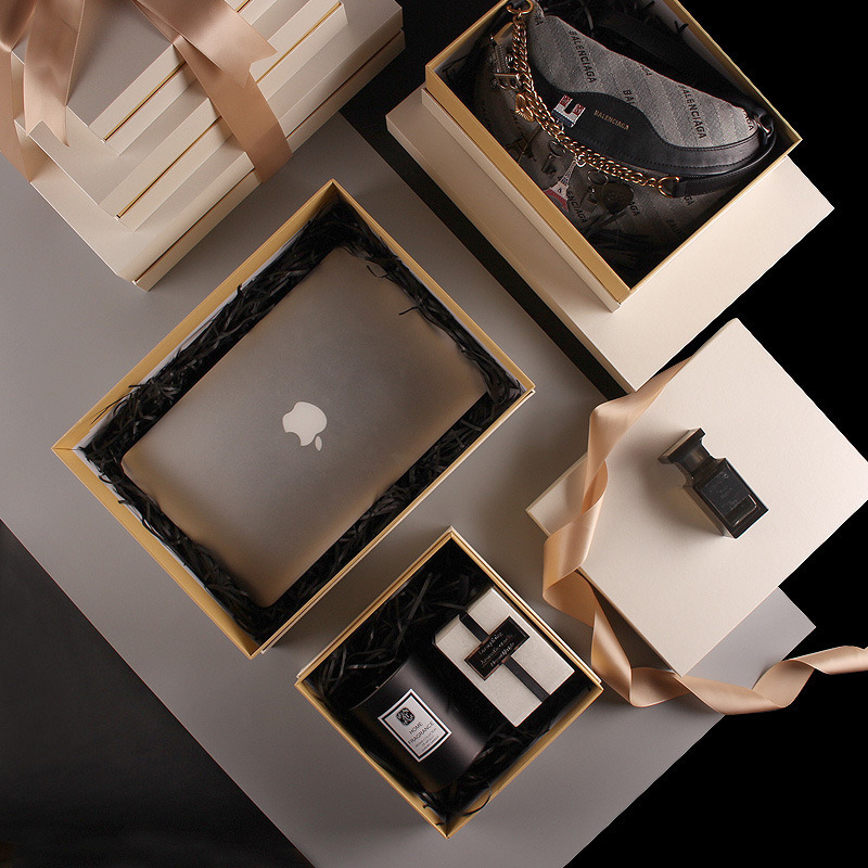 Stackable Rigid Gift Box Elegant Black Gold Instagrammable Rigid Paper Boxes