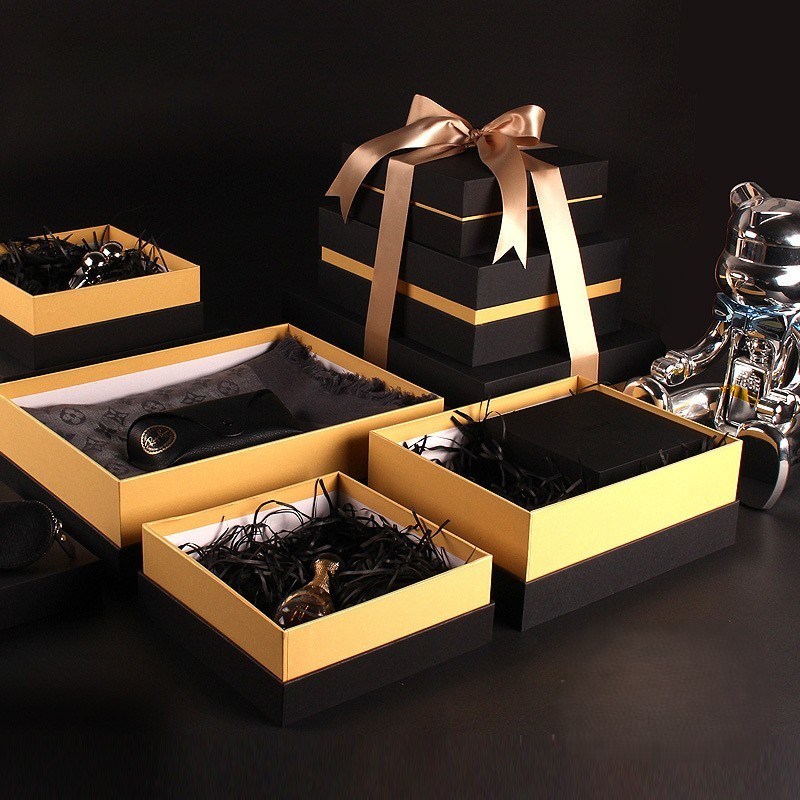 Stackable Rigid Gift Box Elegant Black Gold Instagrammable Rigid Paper Boxes
