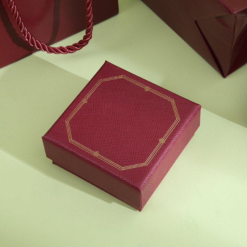 Red Magnetic Closure Rigid Boxes PU Leather  Diamond Jewelry Box Customized Size