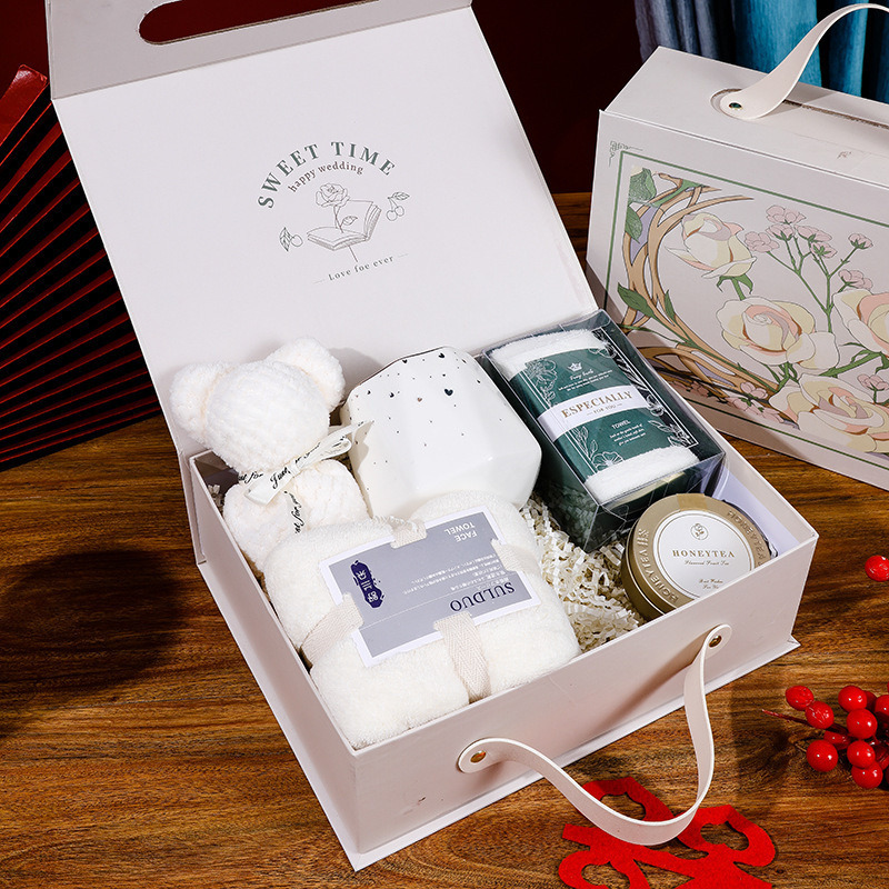 Camellia Forest Wedding Favor Box Champagne Collapsible Gift Box With Magnetic Closure Floral Design