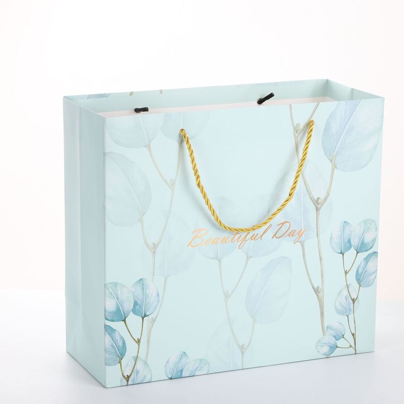 Customized Color Shopping Paper Bags White Cardboard Gift Bags For Festival Present