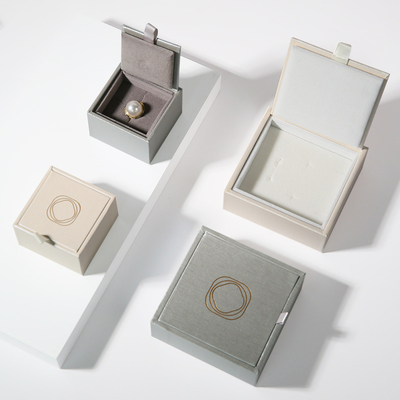 Κουτί Κοσμημάτων με Χρυσό Φύλλο για Δαχτυλίδια, Θήκη Παρουσίασης Πολυτελείας, Συσκευασία, Επένδυση από Βελούδο, Μαγνητικό Κλείσιμο, Κουτί Δώρου Κοσμημάτων