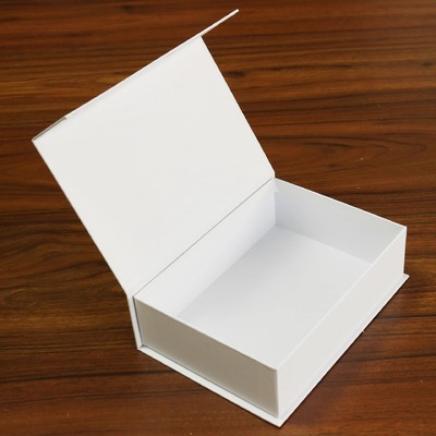 Custom 26cm Foldable Gift Boxes Magnetic Cardboard Square Packaging Box